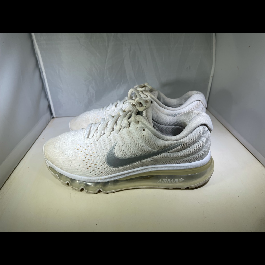 Preowned Nike Air Max Sneakers White Womens 75